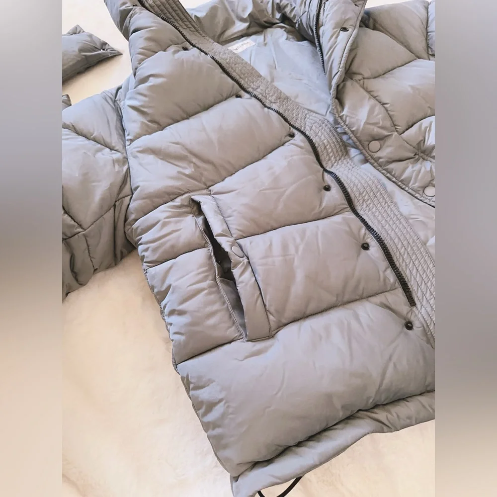 Authentic BALENCIAGA PUFFER JACKET - Picture 4 of 14